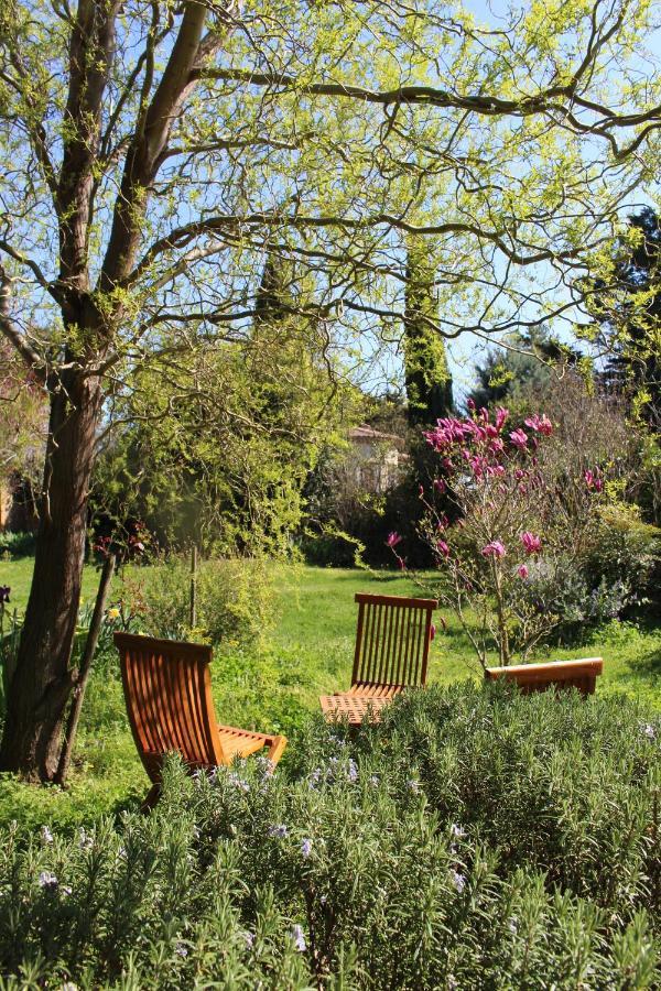 Mas Les Romarins, 10 Min D'Uzes, Piscine Et Grand Jardin Clos, Jeux, Nid De Repos Et Base Pour Activites Dans Le Gard (Adults Only) Exterior foto